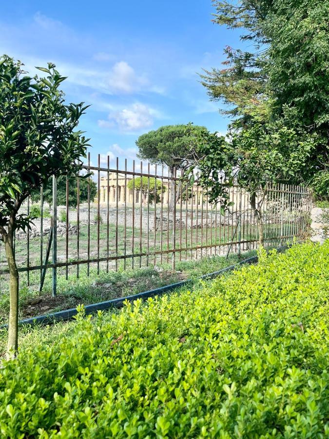 Апартаменты Il Giardino Di Athena 1 Пестум Экстерьер фото